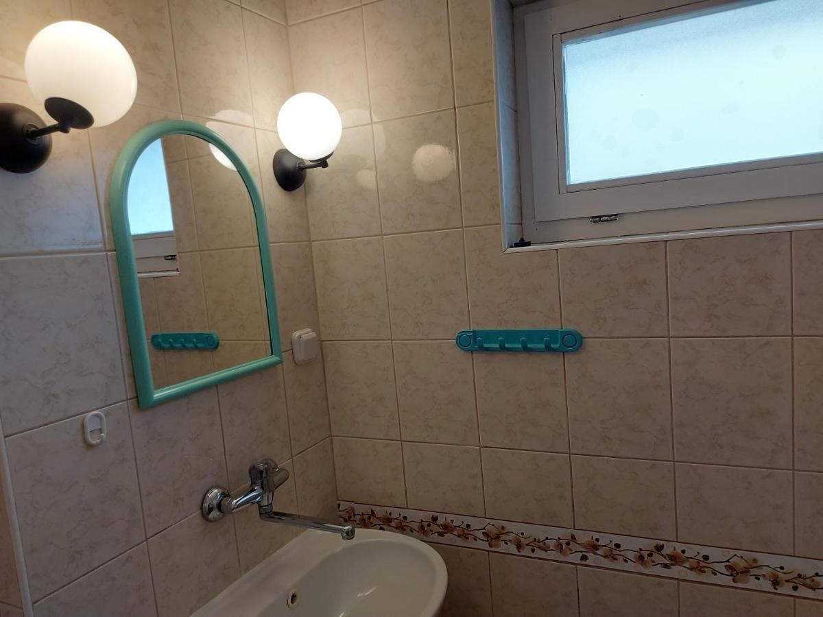 Pokoje Goscinne Tomasz Międzywodzie Exterior foto